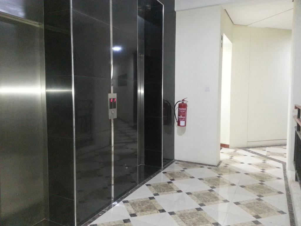 Al Hamra Plaza Appartamento Al Manamah Esterno foto