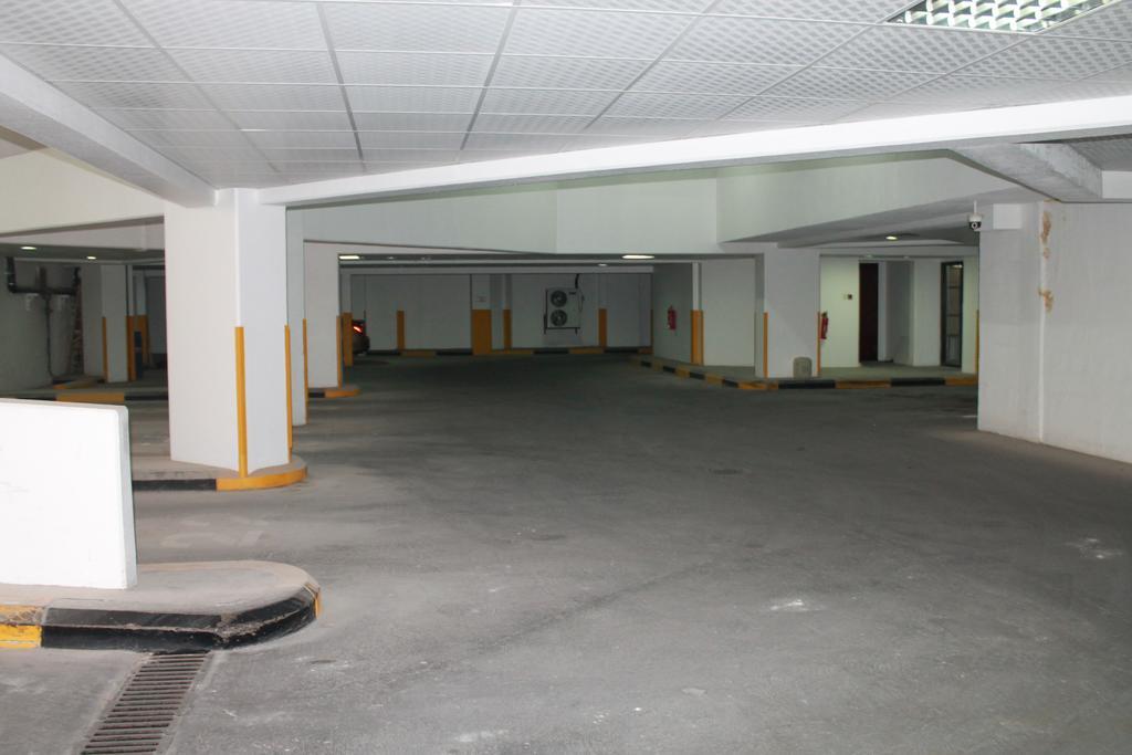 Al Hamra Plaza Appartamento Al Manamah Esterno foto